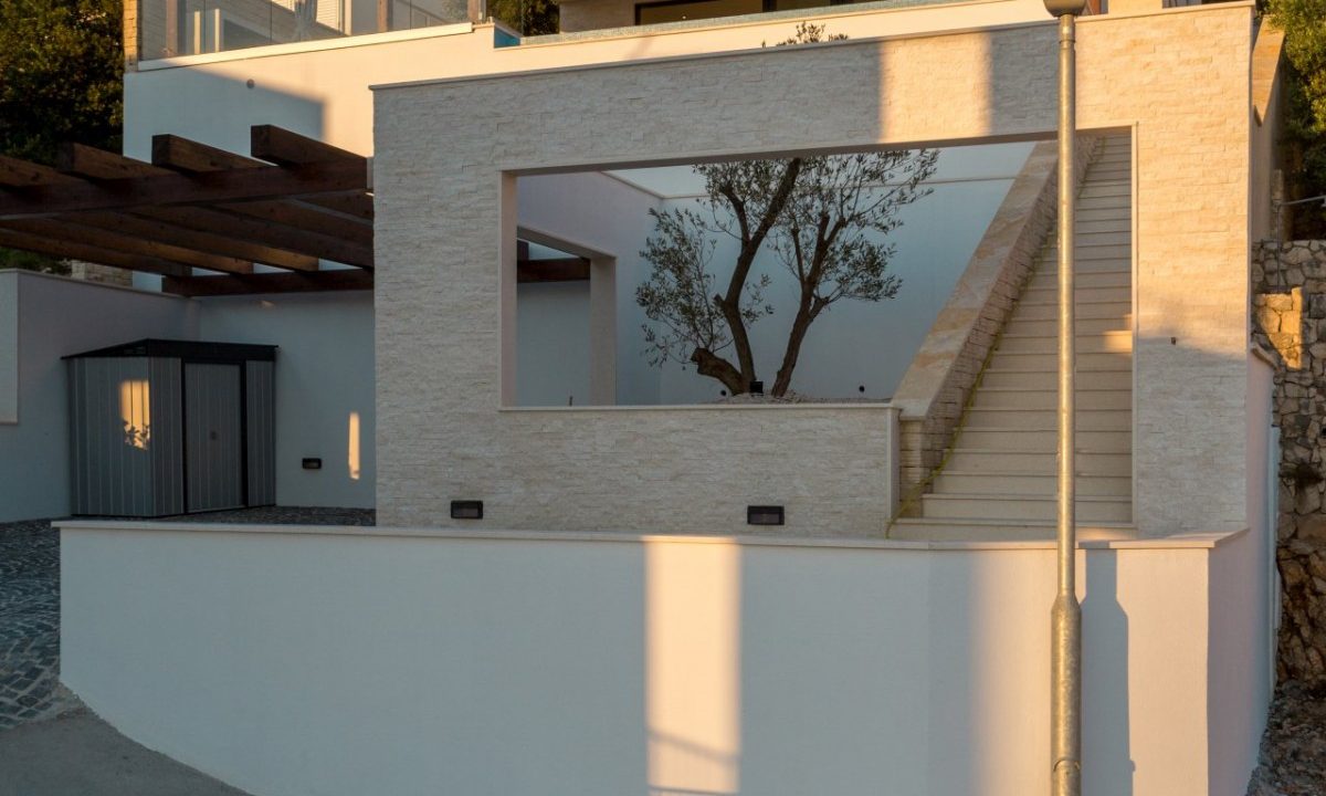 Designer-Villa-am-Meer_15-1200x1800